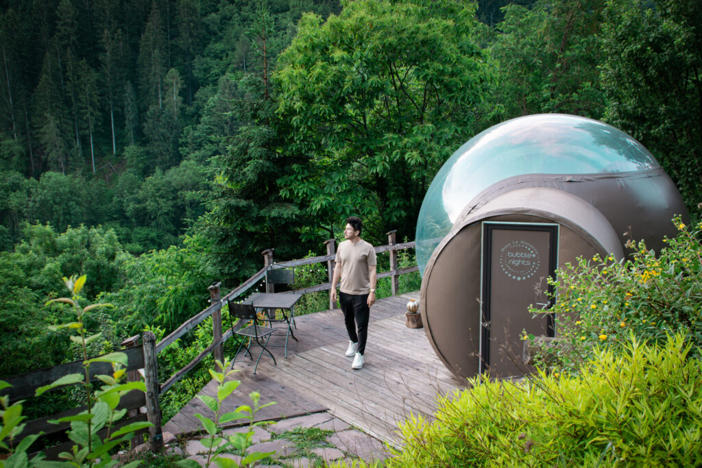 glamping bubble room
